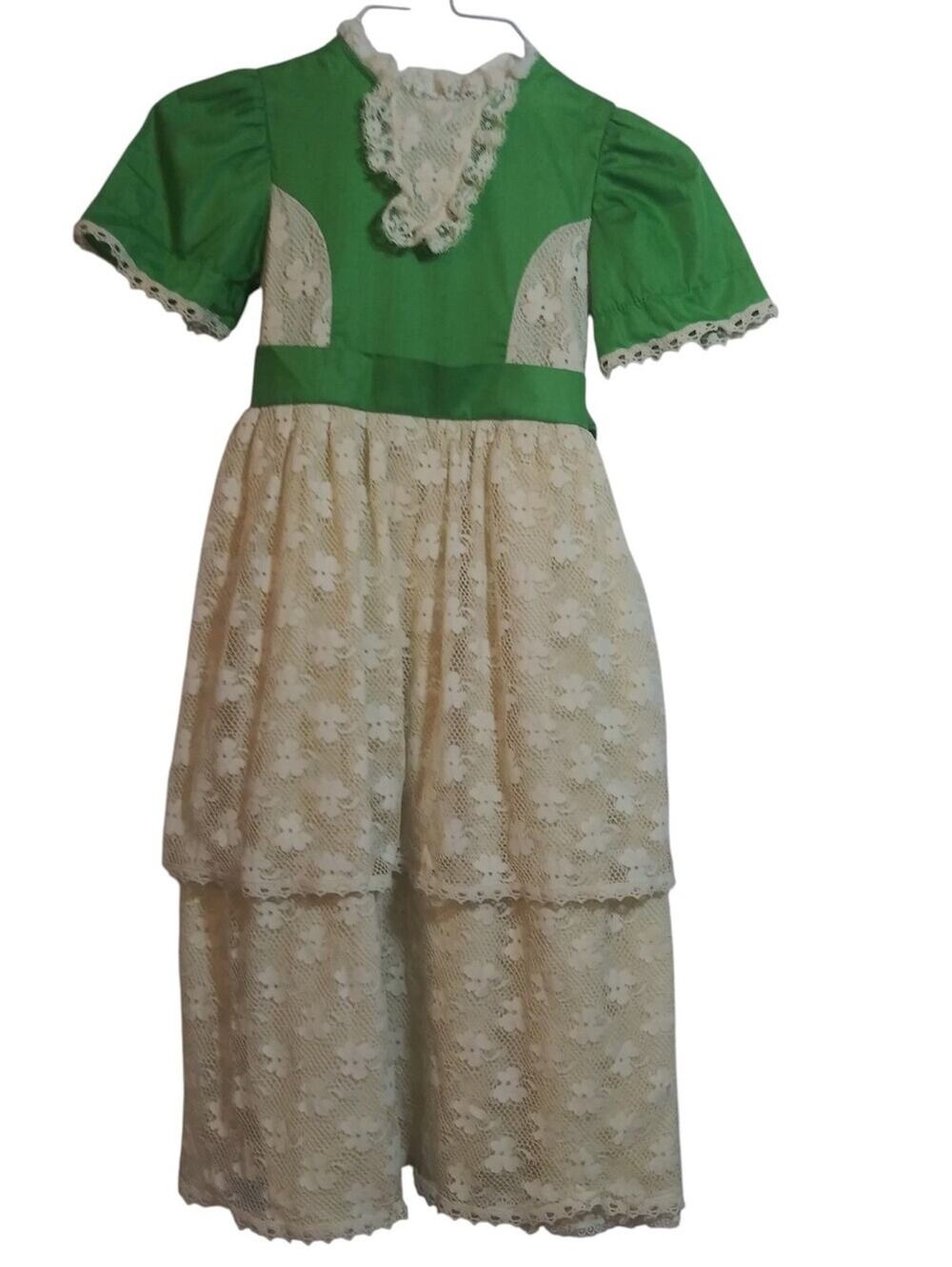 Sears Vintage Winnie The Pooh Green and Cream Lace Tiered Dress Girls 5